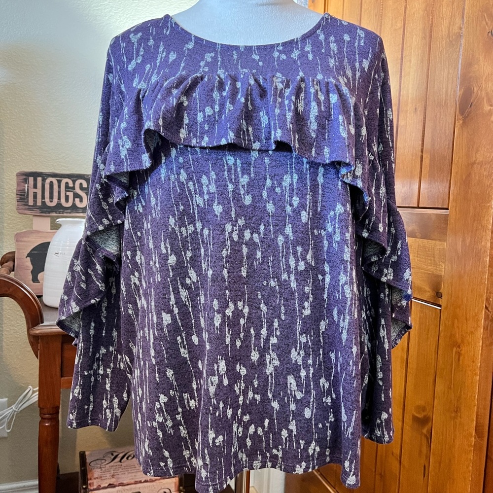 Simply Vera Pretty Blouse